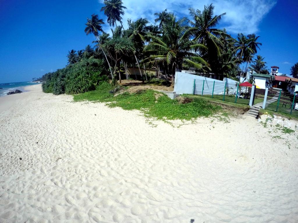 Ramon Beach Ambalangoda, photos