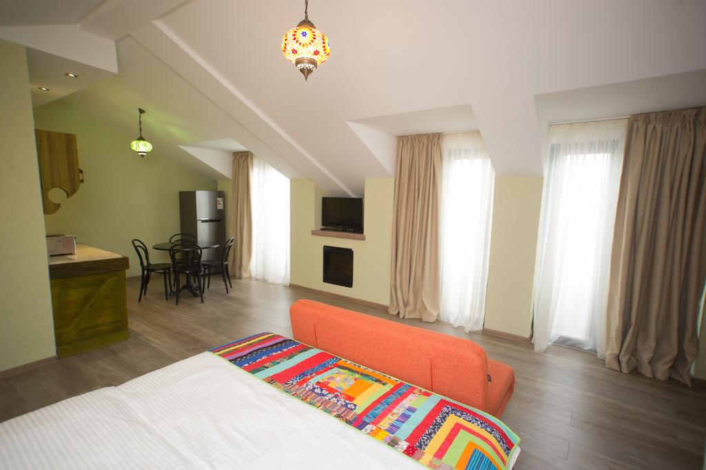 Відпочинок в готелі No12 Zichi Hotel Тбілісі