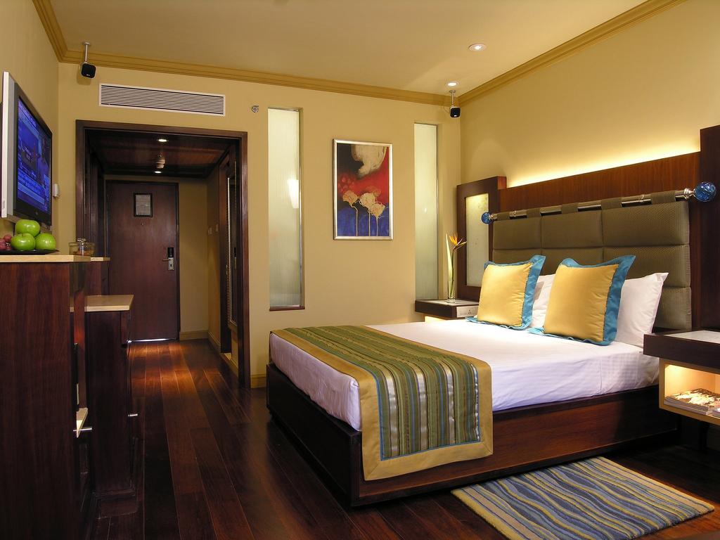 Горящие туры в отель Vivanta By Taj President Мумбаи