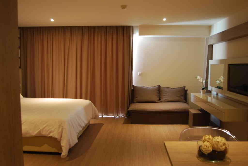 Відпочинок в готелі Melpo Antia Suites Ая-Напа