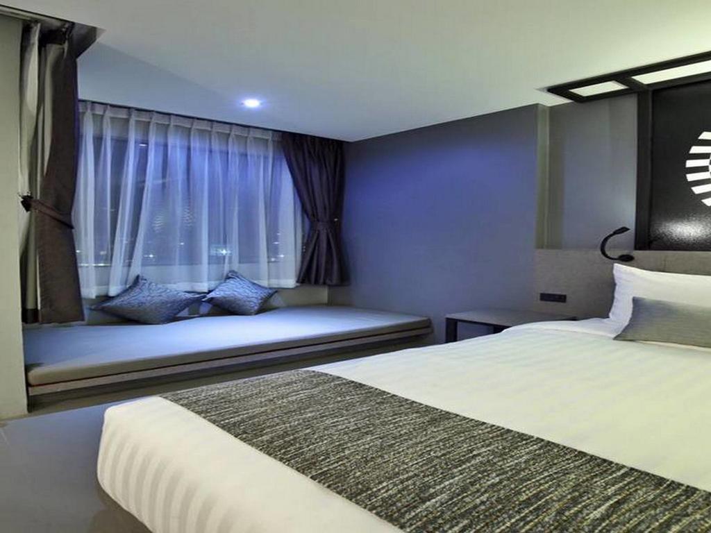 Відпочинок в готелі Mazi Design Hotel By Kalima Пхукет Таїланд
