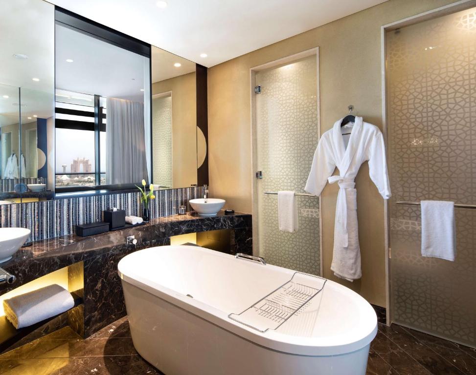 Grand Hyatt Abu Dhabi Hotel & Residences Emirates Pearl цена