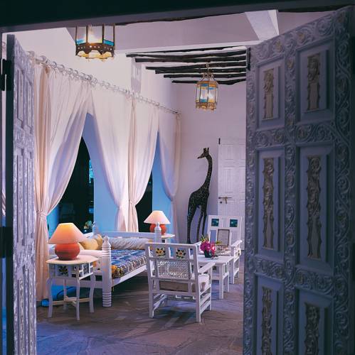 Відпочинок в готелі Sandies Tropical Village