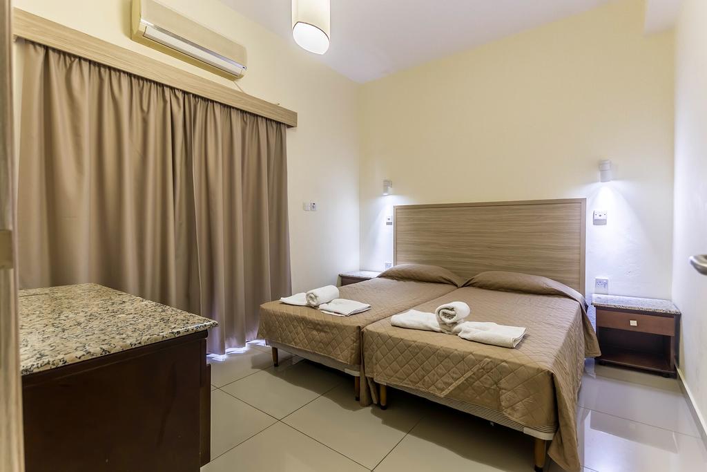 Paul Marie Hotel Apartments, Cypr, Ajia Napa, wakacje, zdjęcia i recenzje