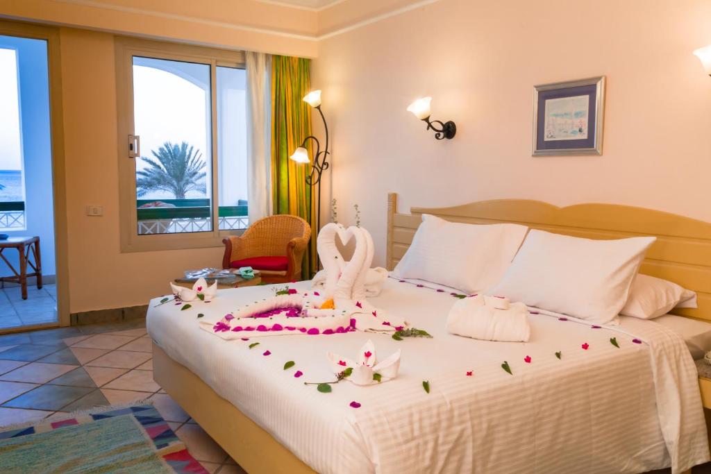 Горящие туры в отель Coral Beach Resort Tiran
