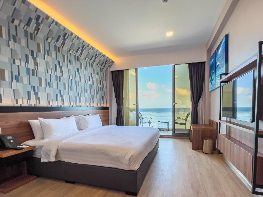 Горящие туры в отель Triton Prestige Seaview & Spa Каафу Атолл Мальдивы