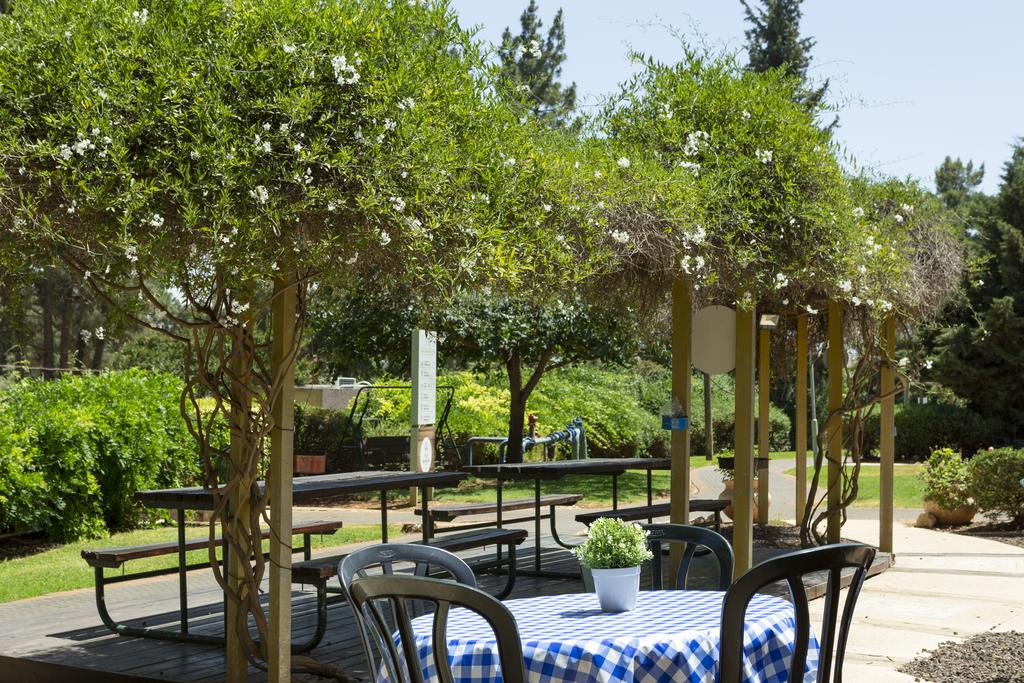 Відгуки про готелі Kibbutz Malkiya Travel Hotel