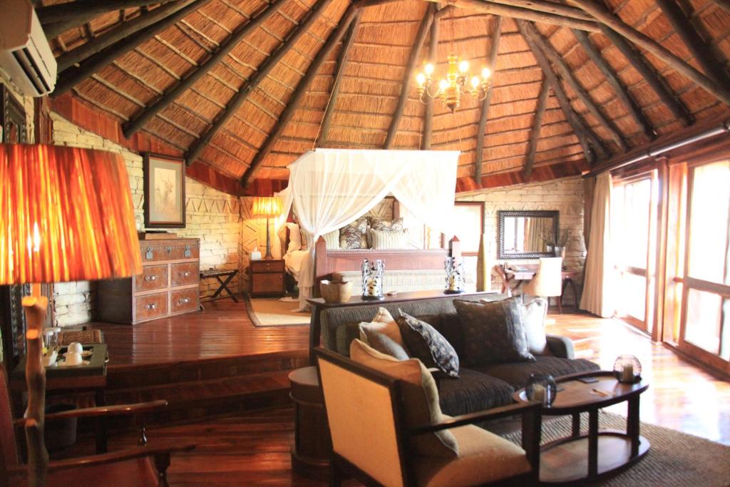 Тури в готель Selous Mivumo River Lodge Занзібар (острів) Танзанія
