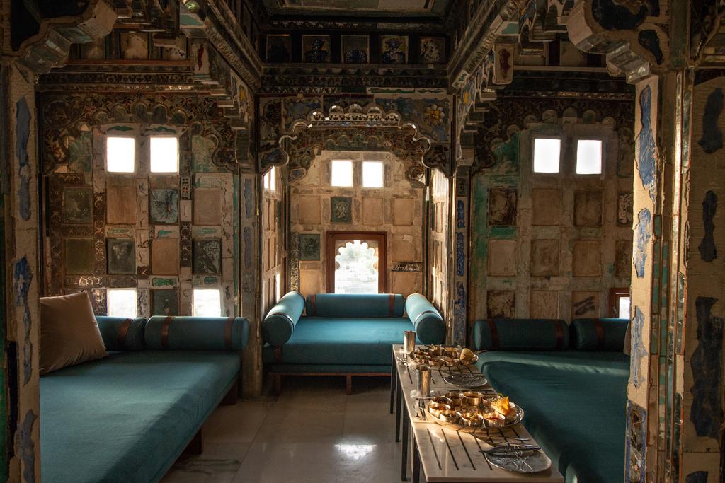 Tours to the hotel Devi Garh by Lebua (28 kms from Udaipur) Udaipur
