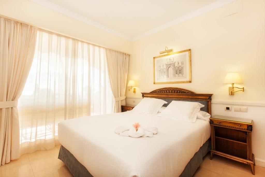Отзывы гостей отеля Guadalpin suites