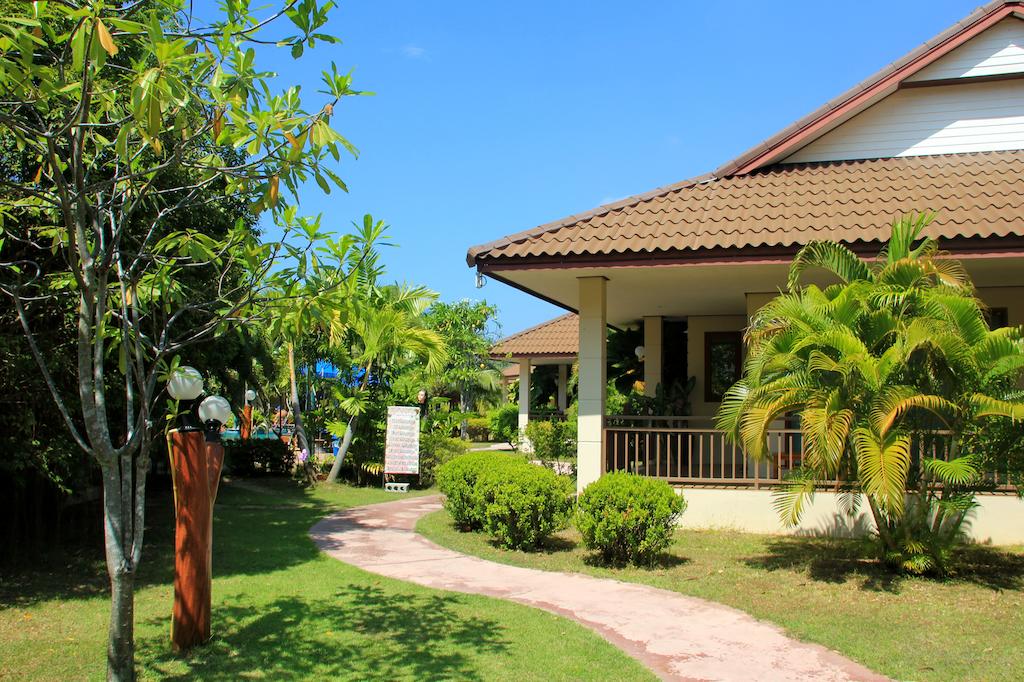 Phuket Blu Pine Villa & Pool Access (ex. Kata Lucky Villa & Pool Access) ceny