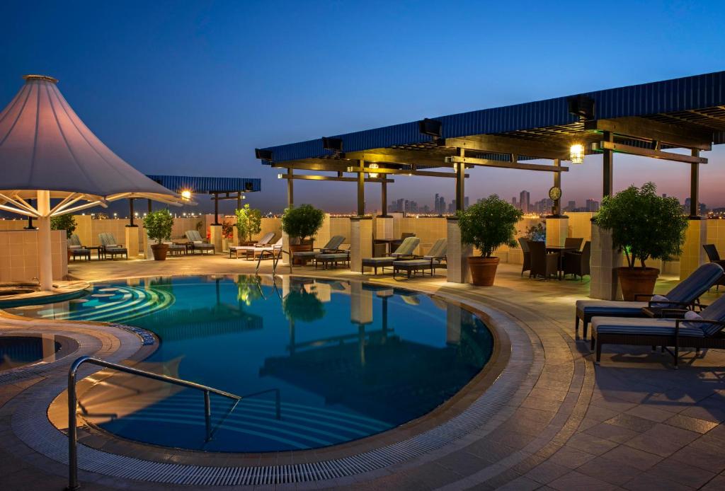 Grand Excelsior Hotel Deira (ex. Sheraton Deira), entertainment