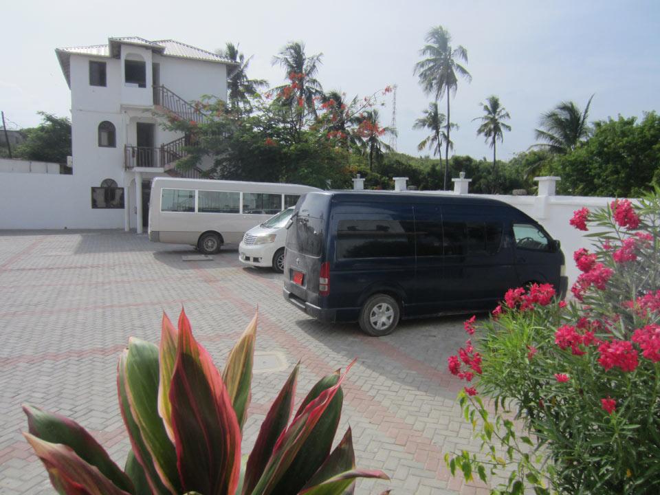 Отзывы туристов Mandhari Villa Beach Hotel
