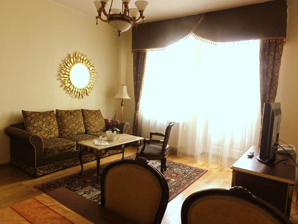 Цены в отеле Residence Romanza