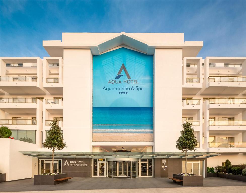 Отдых в отеле Aqua Hotel Aquamarina Коста-де-Барселона-Маресме