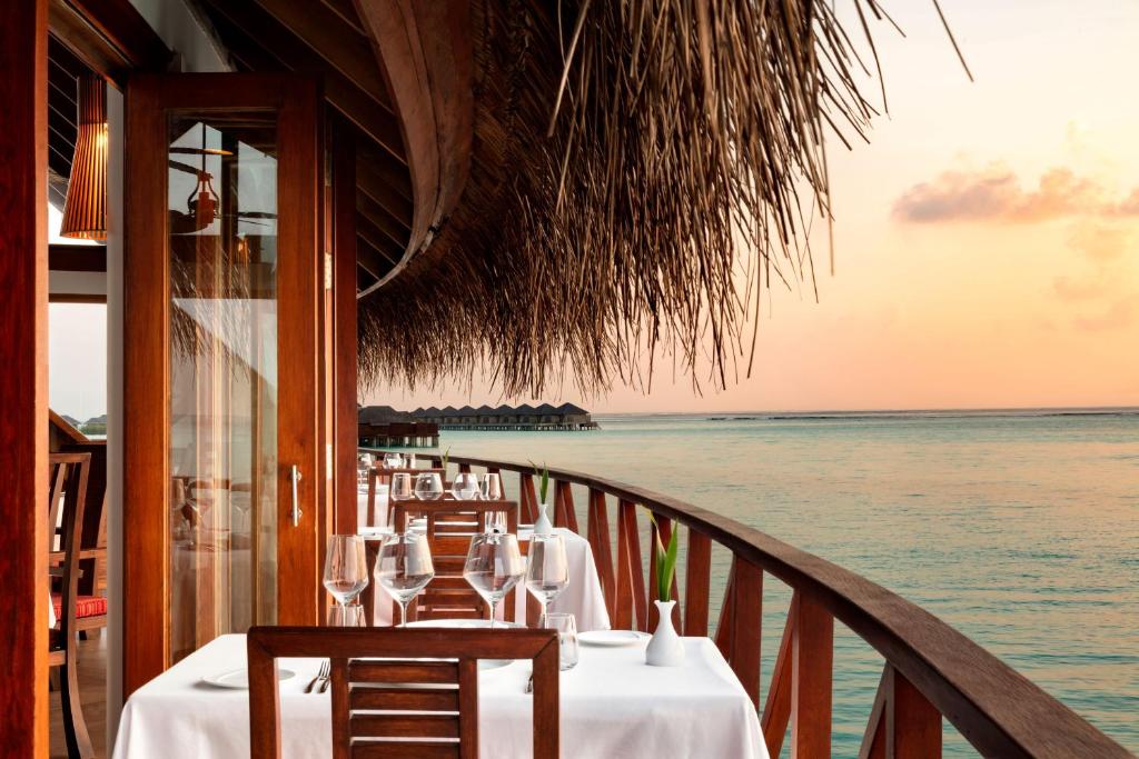 Hotel rest Anantara Dhigu Resort & Spa South Male Atoll Maldives