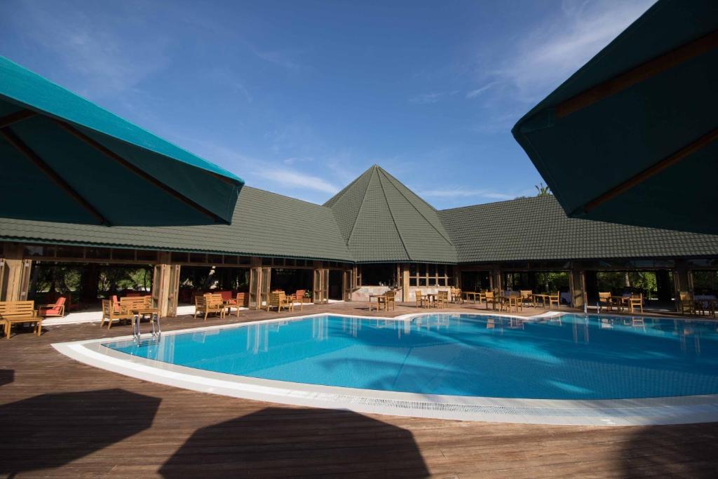 Горящие туры в отель Canareef Resort (ex. Herathera Island Resort) Адду Атолл
