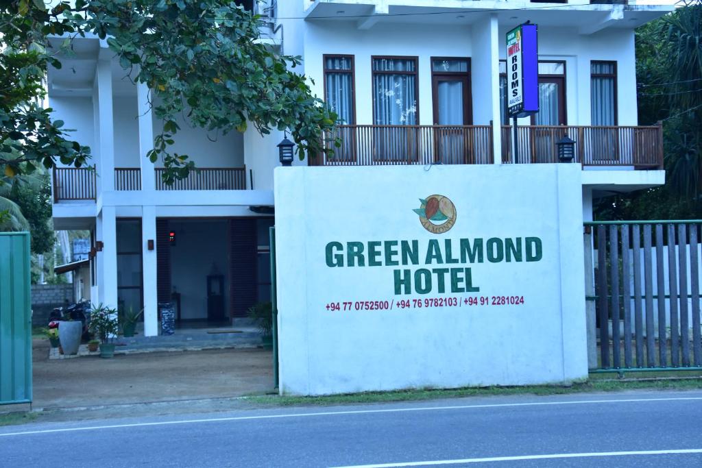 Green Almond Hotel цена