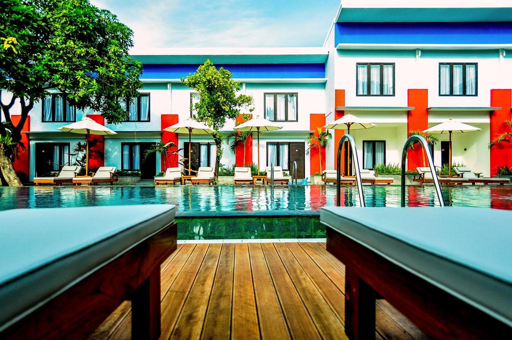 Ozz Hotel Kuta Bali, Кута