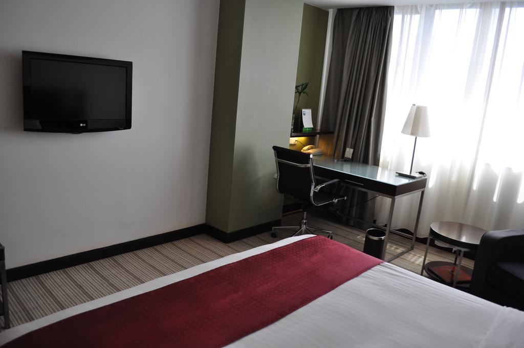 Фото отеля Holiday Inn Shanghai Vista