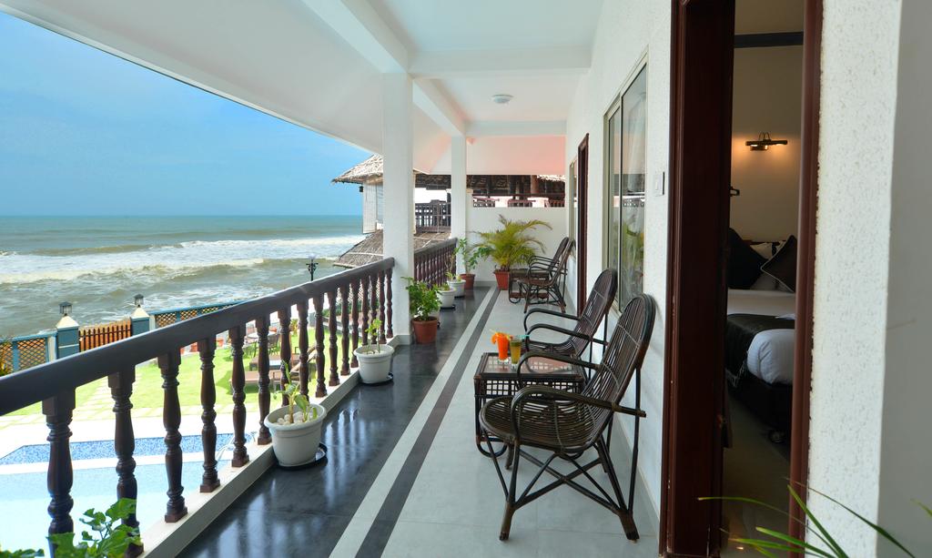Відпочинок в готелі B'Canti Boutique Beach Resort Керала Індія