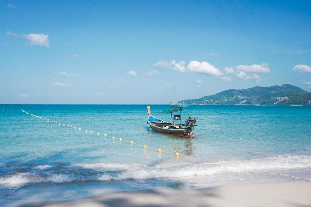 Anona Beachfront Phuket Resort, фото