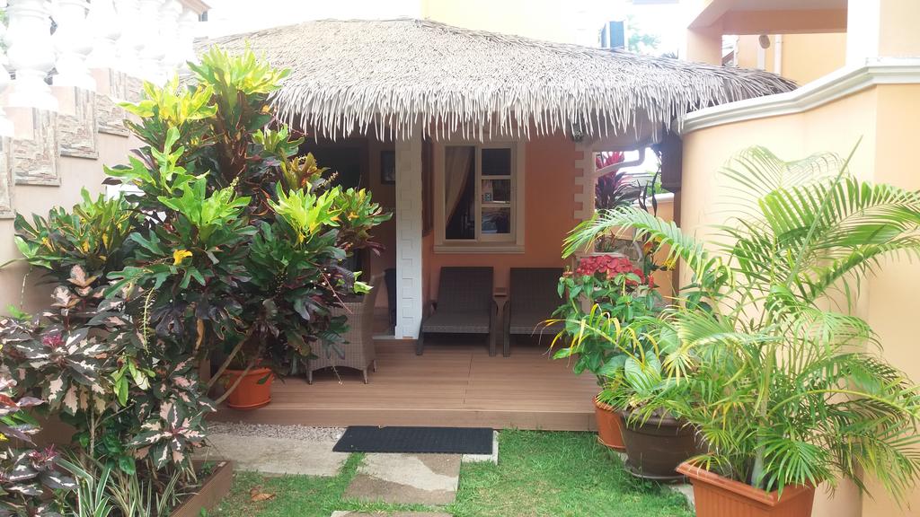 Отдых в отеле Au Fond de Mer View Self Catering Apartment Маэ (остров) Сейшелы