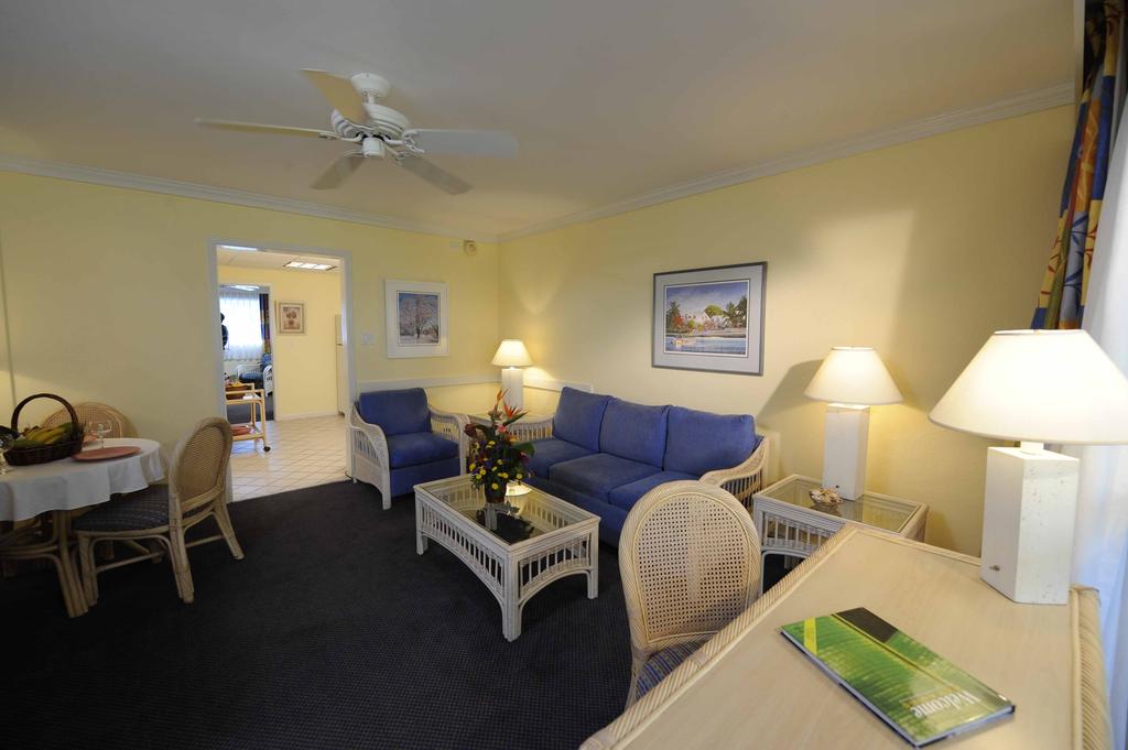 Best Western Bay View Suites, Nassau ceny