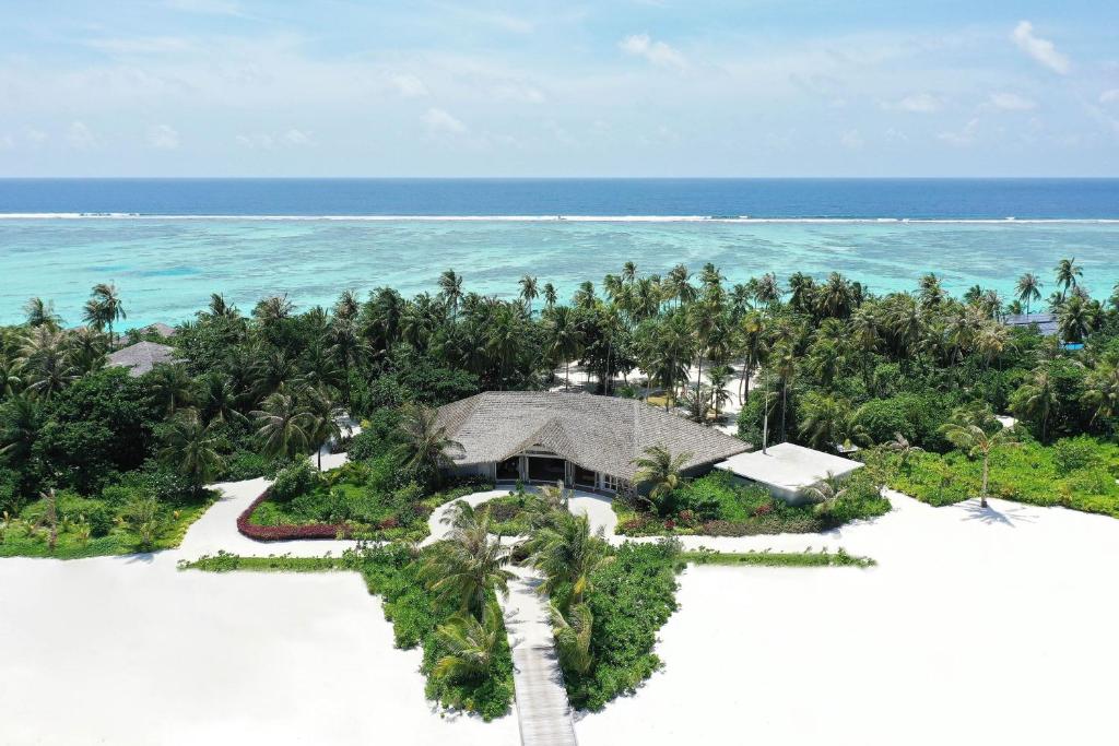 Отдых в отеле Le Meridien Maldives Resort & Spa Лавиани Атолл