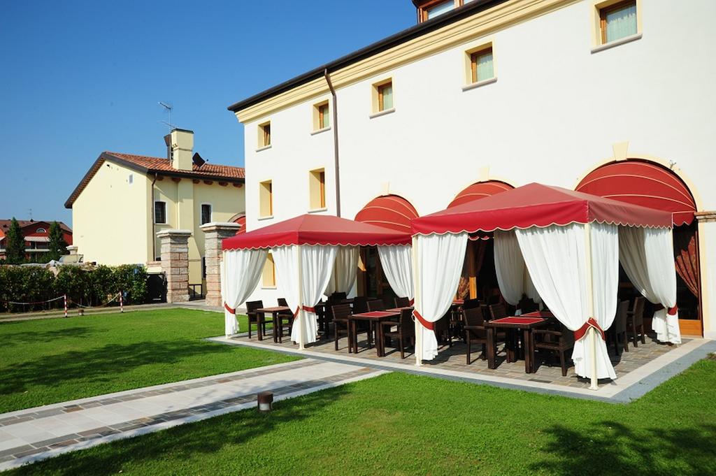 Отдых в отеле Albergo Antica Corte Marchesini Венецианская Ривьера