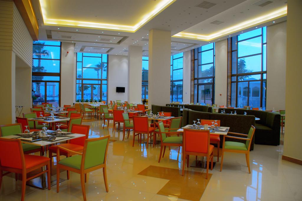 Zdjęcie hotelu Ramada Resort Dead Sea (ex.Winter Valley Warwick)