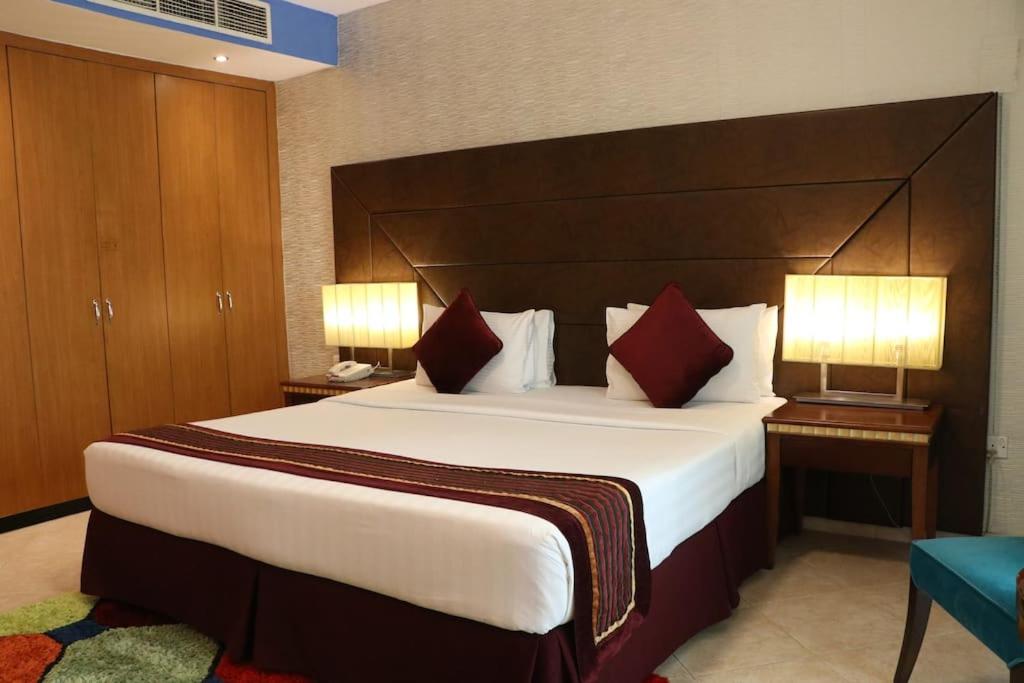 Дубай (город) Al Manar Grand Hotel Apartment