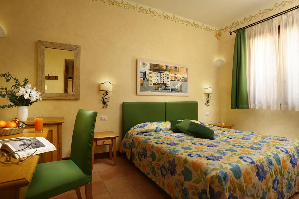 Горящие туры в отель Residence Santa Maria Рим Италия