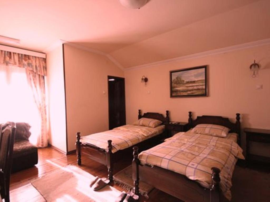 Горящие туры в отель Ambiente Hotel Подгорица Черногория