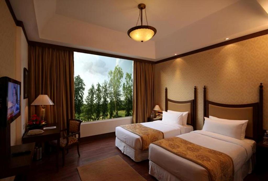 Country Inn & Suites by Carlson Delhi Satbari, Делі ціни
