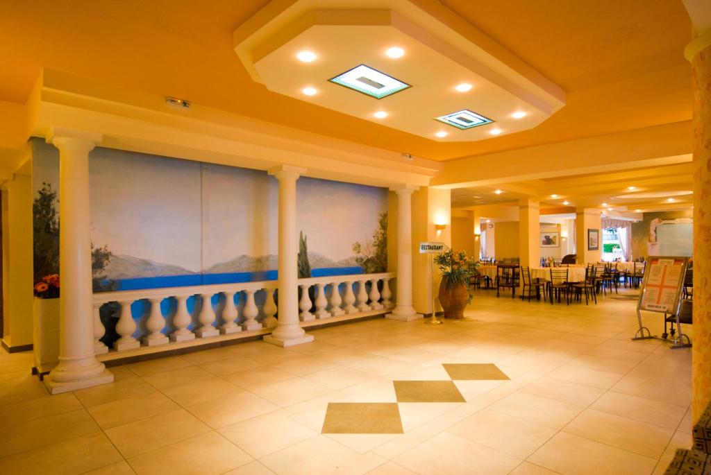 Гарячі тури в готель Potamaki Beach Hotel Корфу (острів) Греція