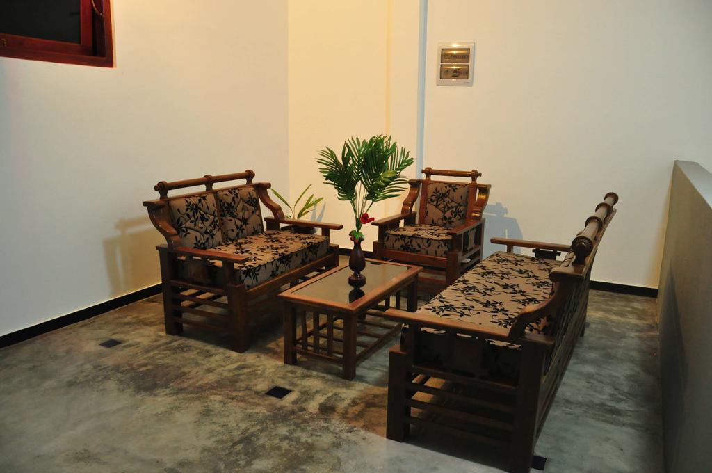 Asantha Guesthouse, Унаватуна цены