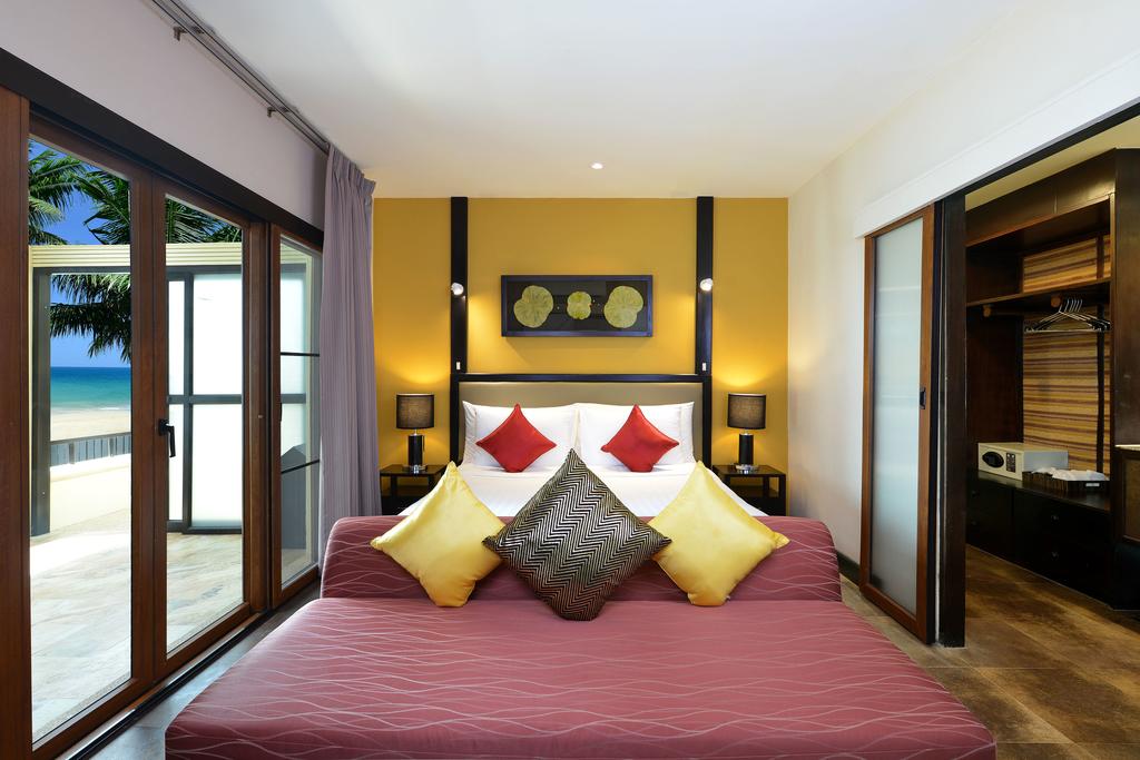 Andaman White Beach Resort, Пхукет цены