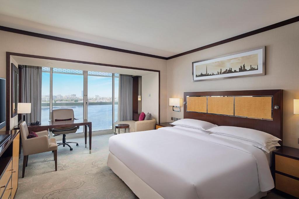 Zdjęcie hotelu Sheraton Dubai Creek Hotel & Towers