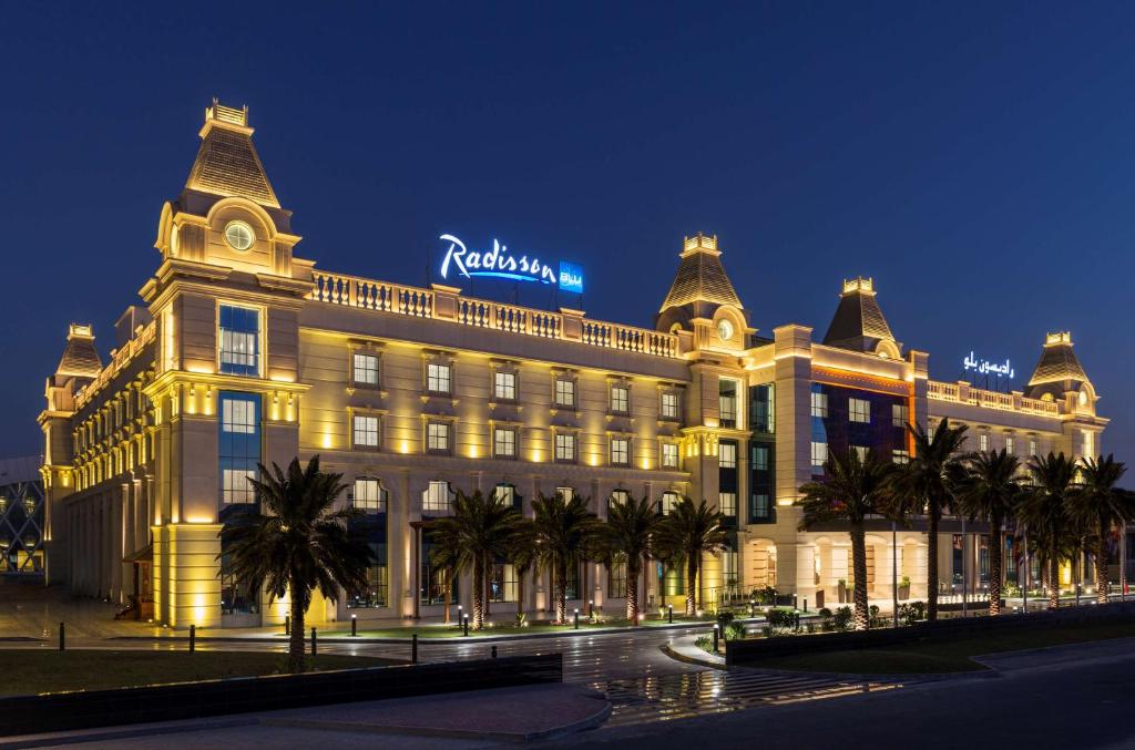 Radisson Blu Hotel Ajman, Аджман цены