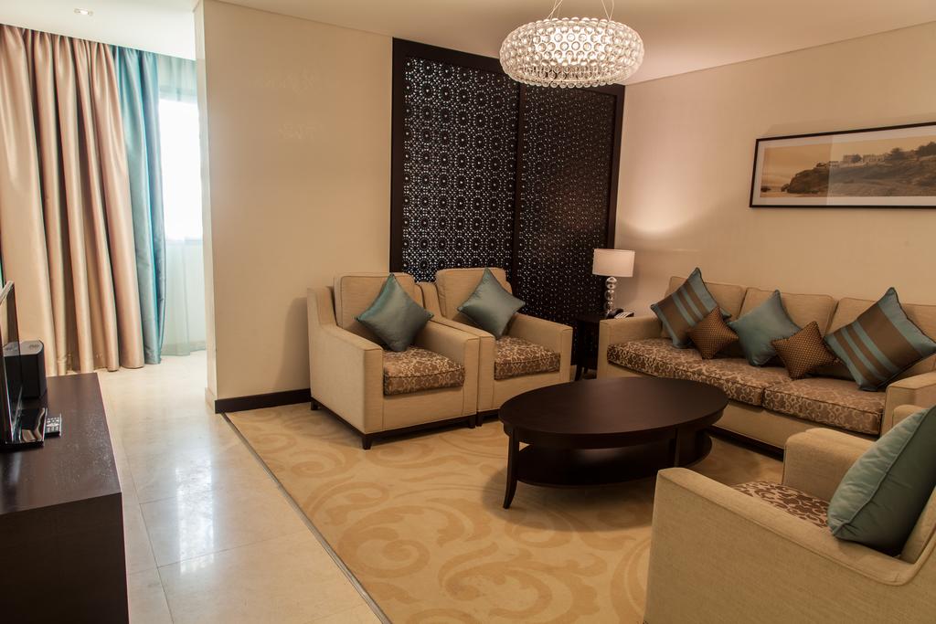 Holiday Inn Muscat Al Seeb, фотографии туристов