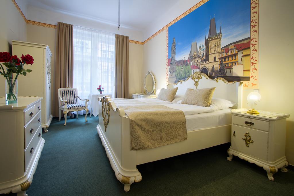 Taurus Hotel, Prague prices
