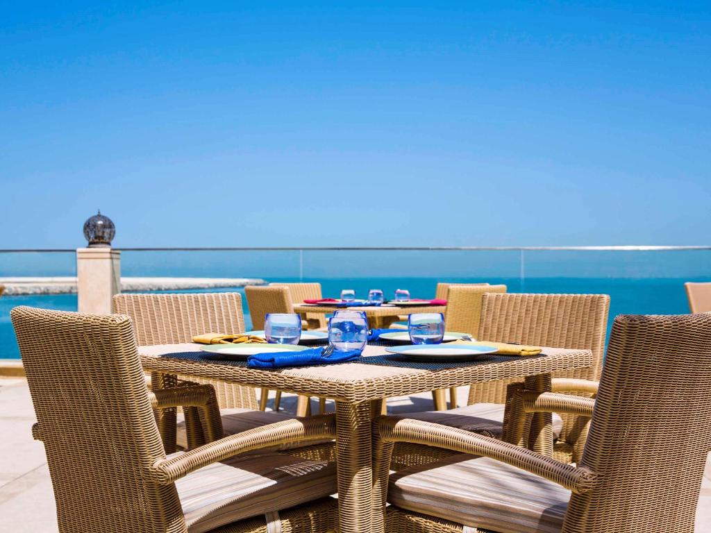 Відпочинок в готелі Marjan Island Resort & Spa Managed By Accor