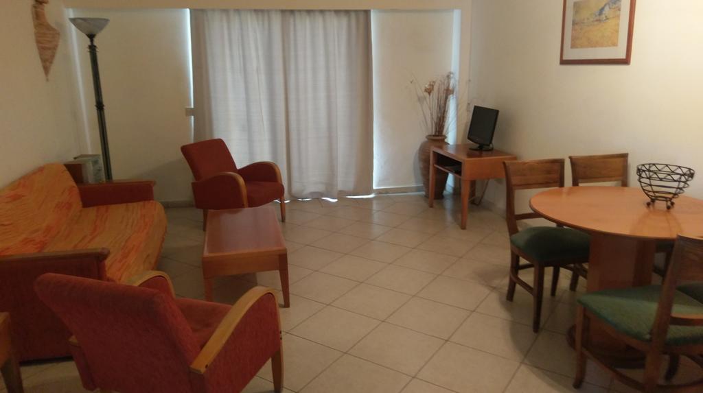 Відпочинок в готелі Panareti Paphos Resort Пафос