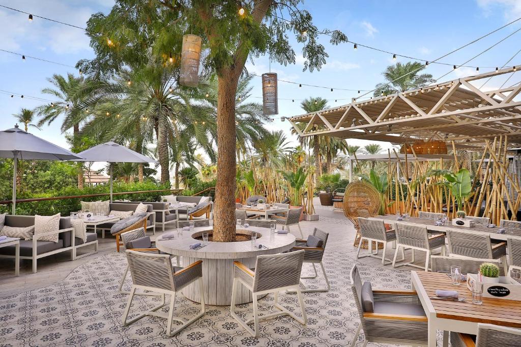 Отзывы об отеле Le Meridien Mina Seyahi Beach Resort & Waterpark