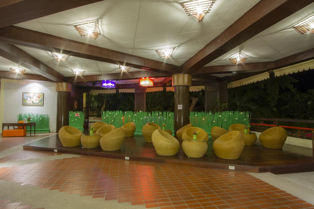 Горящие туры в отель Centra by Centara Cha Am Beach Resort Hua Hin (ex. Beach Garden Cha-Am) Хуа Хин