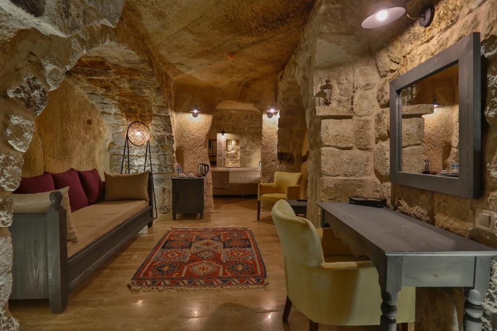 Acropolis Cave Suite, фото