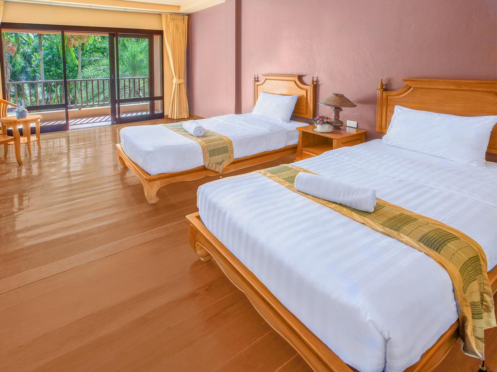 Відпочинок в готелі Khao Lak Mohin Tara Hotel Као Лак