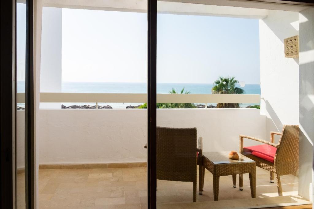 Відпочинок в готелі The Orangers Beach Resort & Bungalows Хаммамет