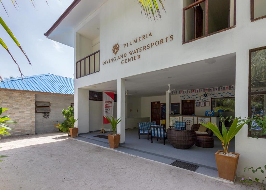 Горящие туры в отель Plumeria Maldives Вааву Атолл Мальдивы